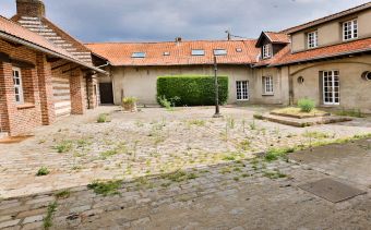 Ferme au carre  sur 1500m de terrain clos et arbore  -  ... - Image 27