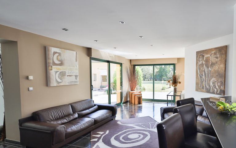 Ensemble immobilier compose de deux maisons sur 1900m2  ... - Image 13